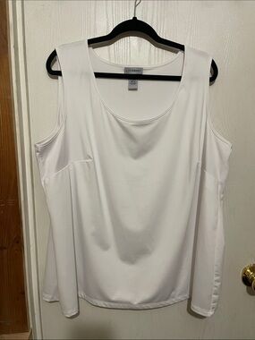 Catherines White Scoop Neck Tank Top 2X 22/24W